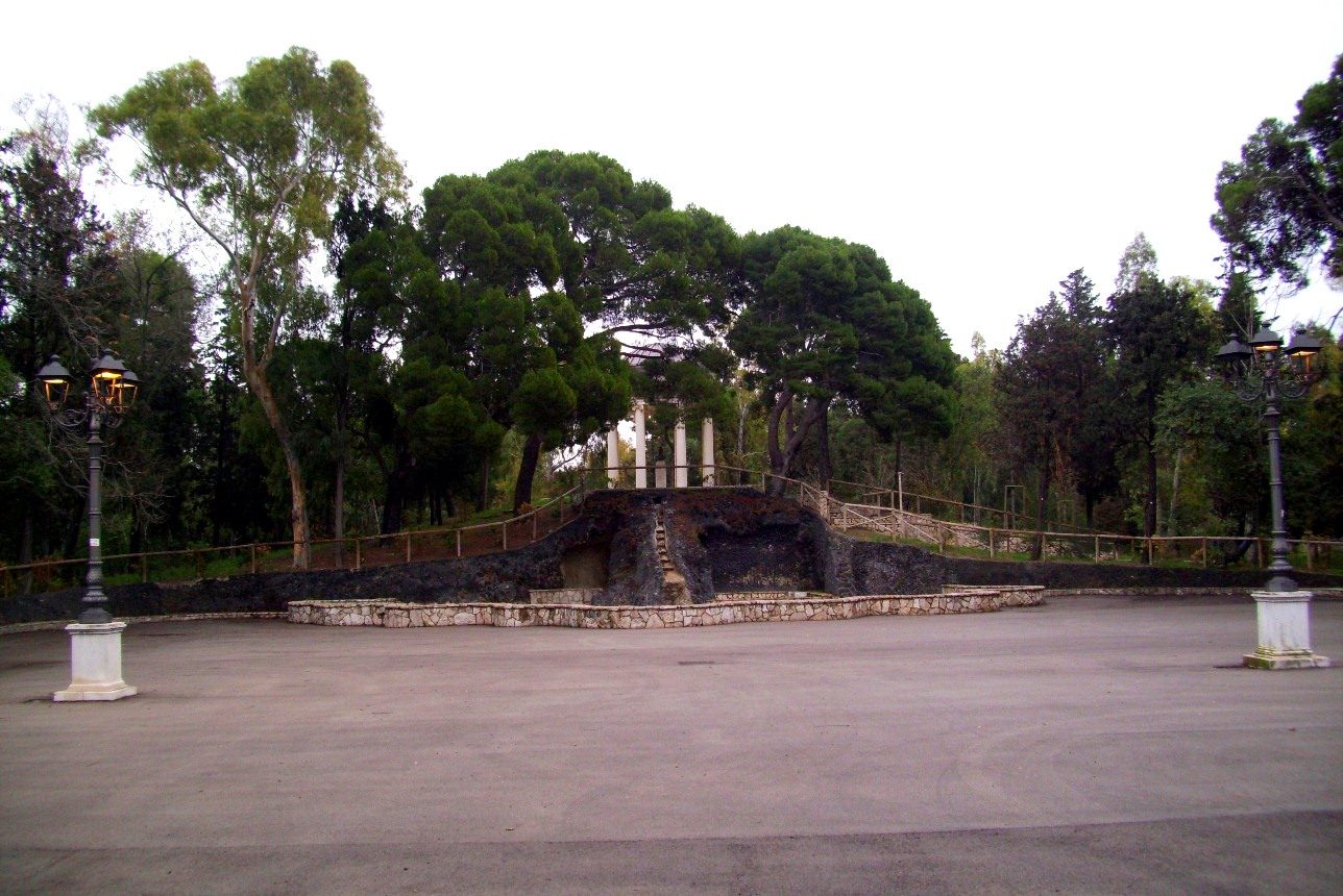Giuseppe%20Rosati%27s%20monument%20%281%29.JPG
